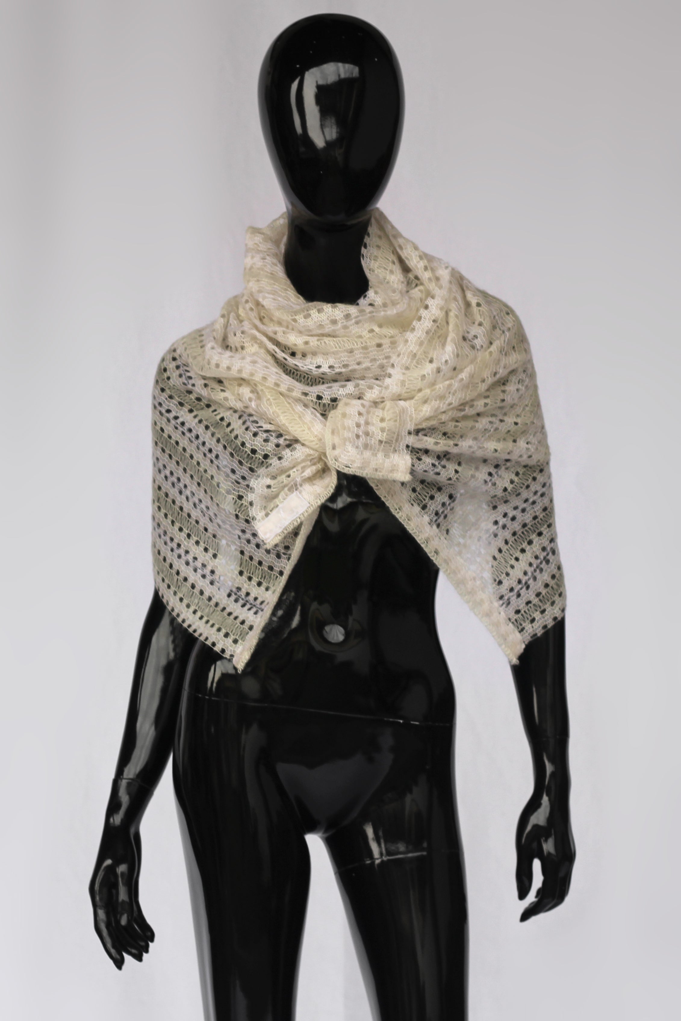 Stola bianca in mohair e seta