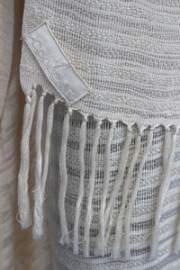 Stola bianca in seta tessitura manuale